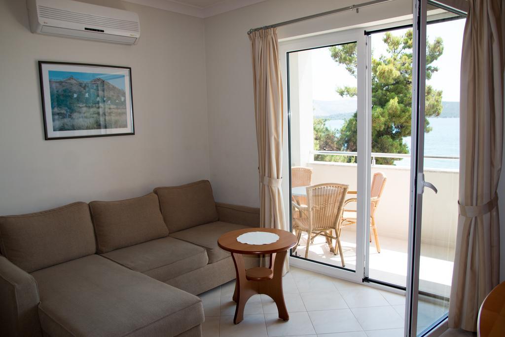 Villa Koala Apartments Zaboric Buitenkant foto