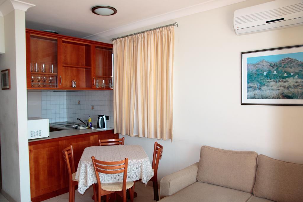 Villa Koala Apartments Zaboric Buitenkant foto